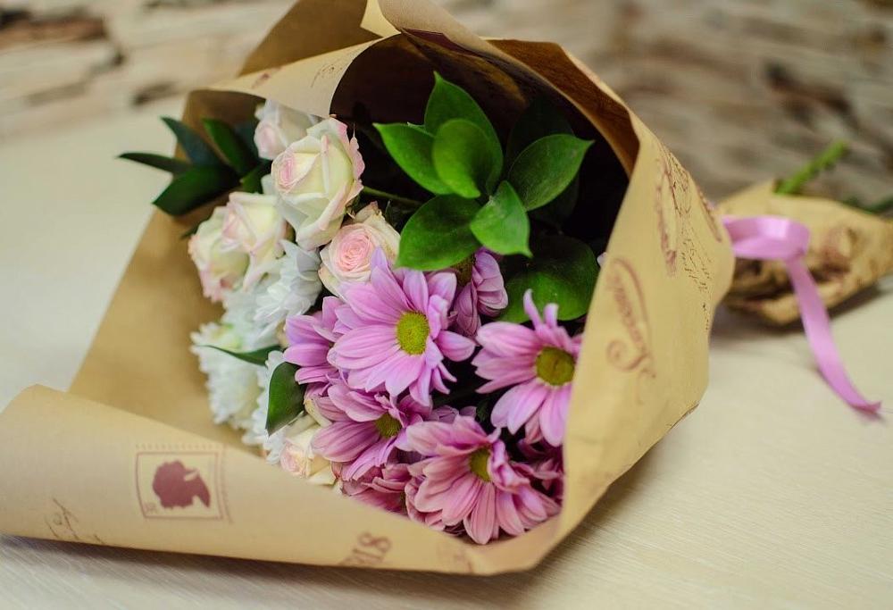 Букет цветов из: Розы и Хризантемы в Рощино Новгородская область