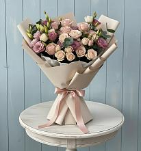 Букет цветов из:  Розы и Лизиантусы в Рощино Новгородская область