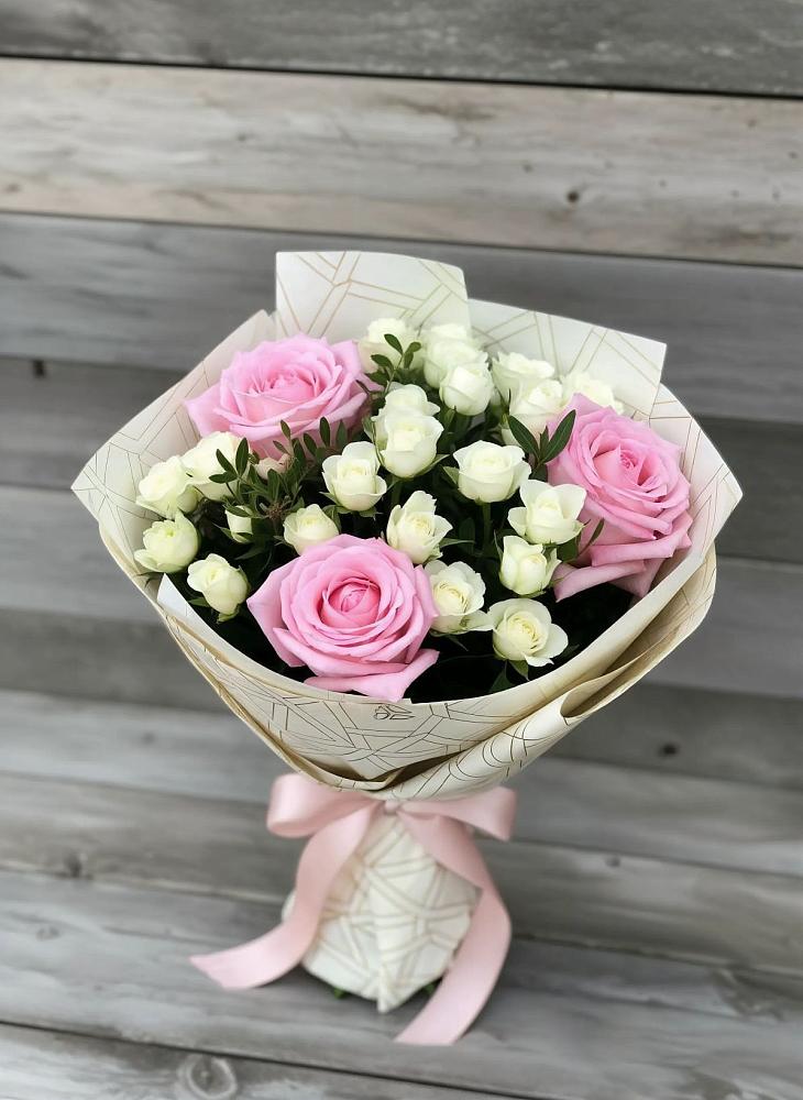 Букет цветов из: Розы в Рощино Новгородская область