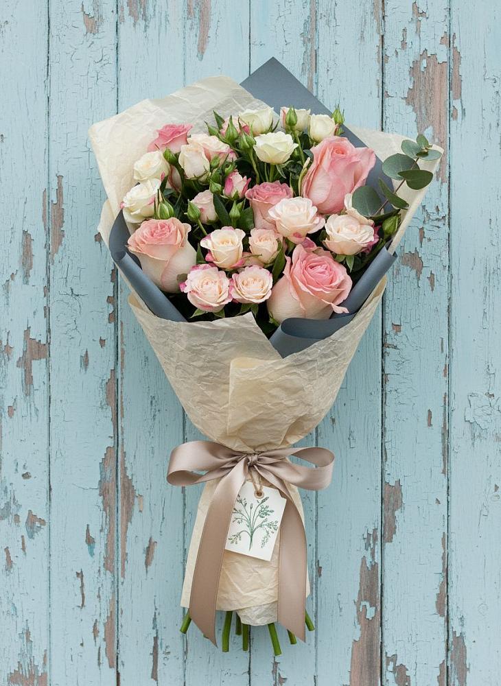 Букет цветов из: Розы в Рощино Новгородская область