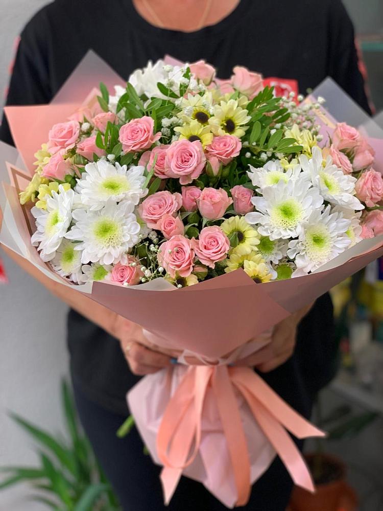 Букет цветов из: Розы и Хризантемы в Рощино Новгородская область