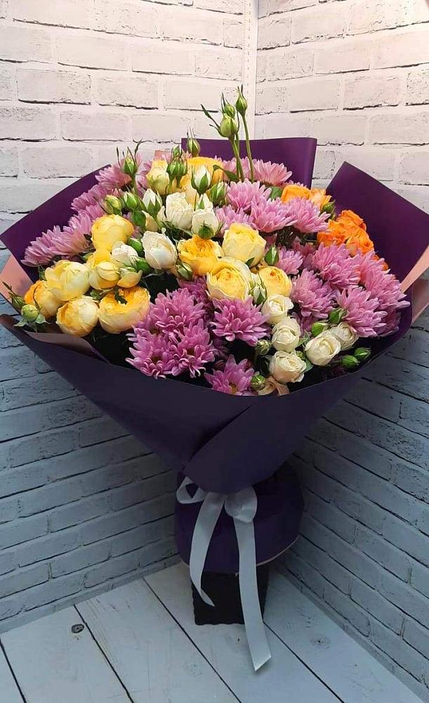 Букет цветов из: Хризантемы и Розы в Рощино Новгородская область