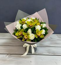 Букет цветов из:  Орхидеи и Розы в Рощино Новгородская область