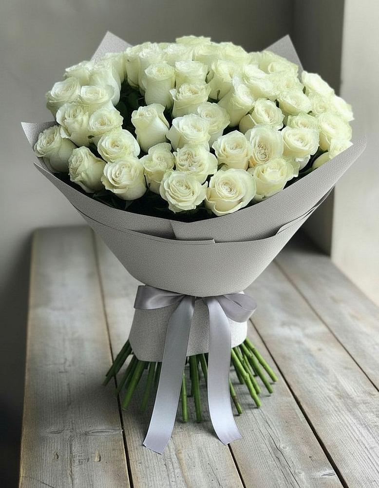 Букет 35 Белых роз в Рощино Новгородская область