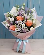 Букет цветов из:  Лизиантусы, Розы, Альстромерии и Гипсофила в Рощино Новгородская область