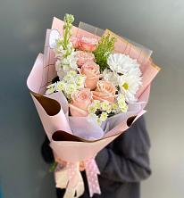 Букет цветов из:  Хризантемы и Розы в Рощино Новгородская область