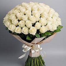 Букет 101 беля роза Белоснежка в Рощино Новгородская область