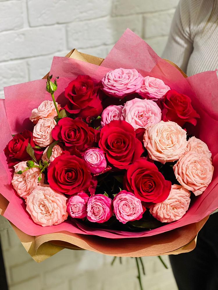 Букет цветов из: Розы в Рощино Новгородская область