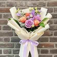 Букет цветов из:  Лизиантусы и Розы #REPLACE_PRED# Рощино Новгородская область