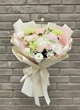 Букет цветов из:  Гвоздики, Розы, Лизиантусы и Хризантемы в Рощино Новгородская область