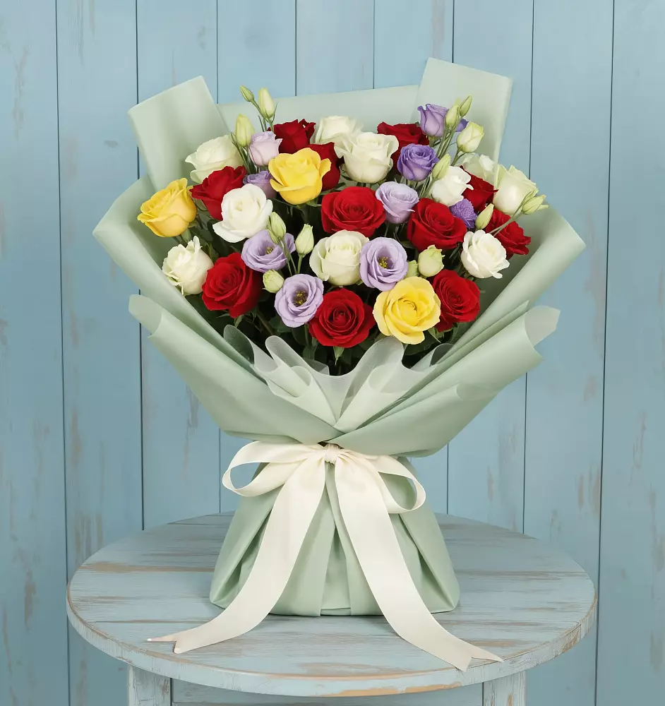 Букет цветов из: Розы в Рощино Новгородская область