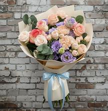 Букет цветов из:  Розы, Лизиантусы и Гвоздики #REPLACE_PRED# Рощино Новгородская область