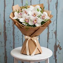 Букет цветов из:  Орхидеи и Розы в Рощино Новгородская область