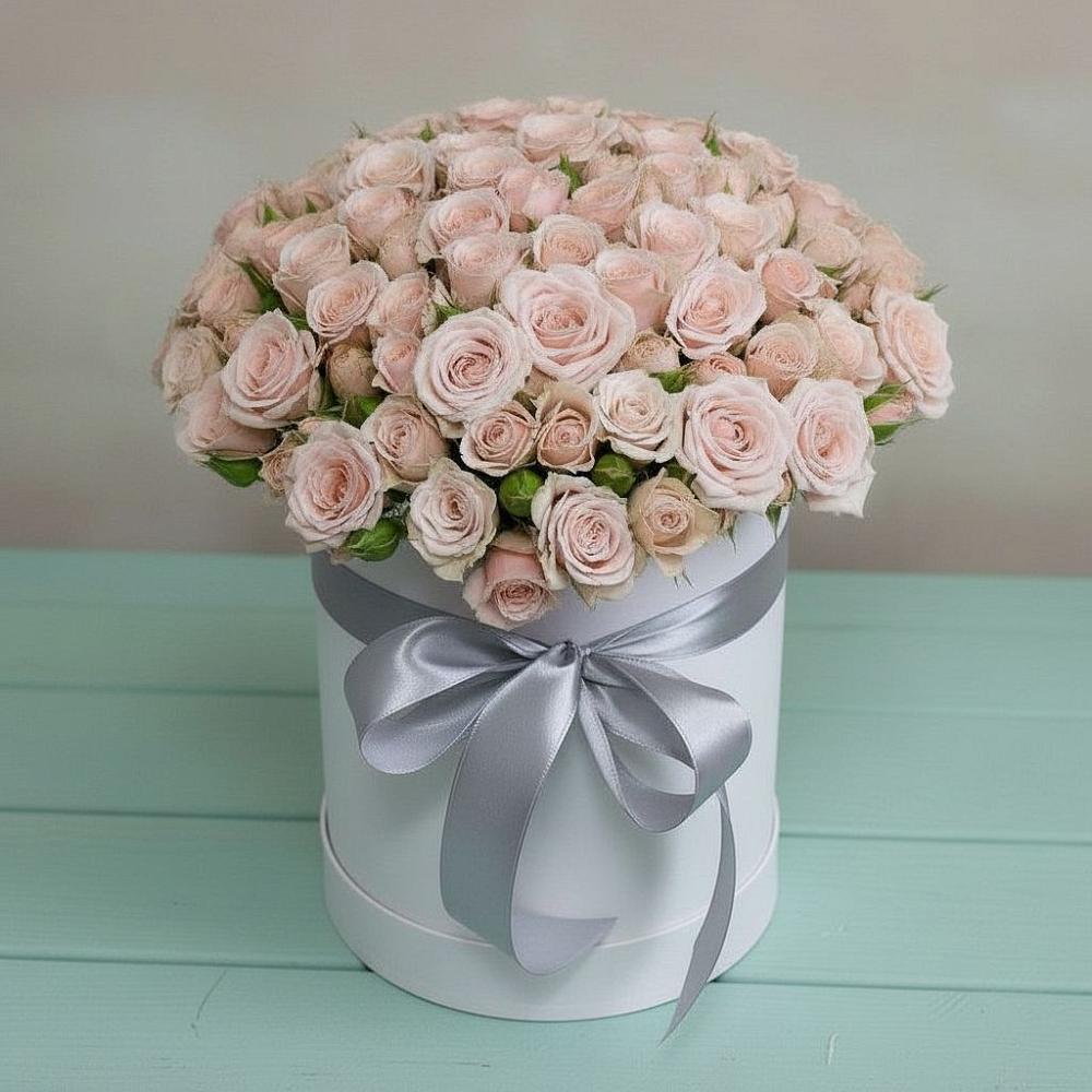 Цветочная композиция из Розы в шляпной коробке в Рощино Новгородская область